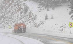 Antalya-Konya kara yolunda kar yağışı aralıklarla devam ediyor