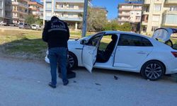 Antalya'da seyir halindeki otomobile silahlı saldırı: 1 yaralı