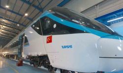 Bakan Uraloğlu: 'Milli Elektrikli Hızlı Trenimizi 2026 yılı içerisinde raylara indirerek test sürecini başlatacağız'