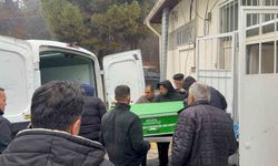 Bıçaklı kavgada öldürülen gencin cenazesi yakınlarına teslim edildi