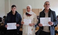 Bir okul, üç nesil, tek karne günü