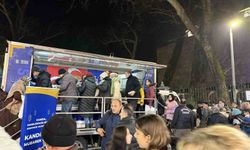 Bursalılar Miraç Kandili'nde Ulu Cami'ye akın etti