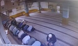 Camide namaz kılan komşusunu öldüren sanık: 'Asıl caniyi kardeşim tahliye olduğunda görecekler'