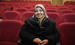 Çocukları sosyalleşsin diye geldi, sahnenin yıldızı oldu