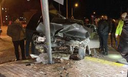 Çorum'da iki otomobil çarpıştı: 4 yaralı