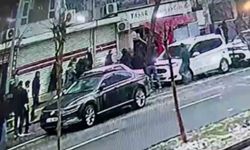 Diyarbakır'da düğünde karşılaşan husumetli ailelerin kavgası sokağa taştı