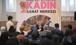 Ebru sanatının Ustası Esenyurt'ta sanatseverlerle buluştu