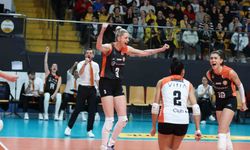 Eczacıbaşı Dynavit, derbide V. Bank'ı 3-1'le geçti