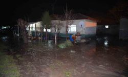 Edirne'de sağanak su baskınlarına yol açtı