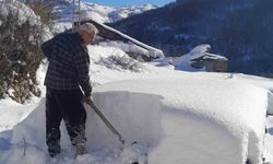 Gümüşhane'de vatandaşların zorlu kış mesaisi