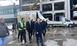 İzmir'de fırtınada 9 fabrika ve 5 konut hasar gördü