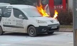 Kavşakta alevli anlar, trafik kilitlendi