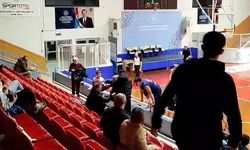 Kocaeli'de U16 basketbol maçında yumruklar havada uçuştu