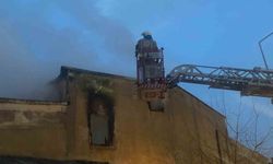 Mobilya atölyesinde çıkan yangında maddi hasar oluştu