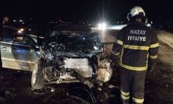 Otomobil ile minibüs kafa kafaya çarpıştı: 1 ölü, 6 yaralı