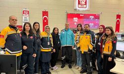 Sağlık çalışanları yoğun kar yağışında sahada görev başında