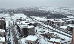 Samsun'da karla mücadele: 379 yol açıldı, 14 yolun açılması için çalışma sürüyor