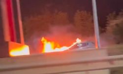 Sancaktepe'de otomobil alev alev yandı