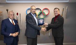 TMOK Anma ve Onurlandırma Komisyonu'ndan, Jülide Sonat'a ödül