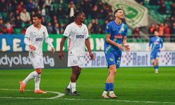Trendyol Süper Lig: Çaykur Rizespor: 0 - Corendon Alanyaspor: 0 (İlk yarı)