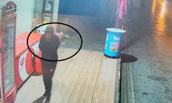 Yüzünü eliyle kapatarak büfeden alkol çalan hırsız yakayı ele verdi