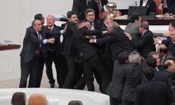 Meclis’te yemin töreni gerilimi: AK Parti ile CHP arasında yumruklu kavga