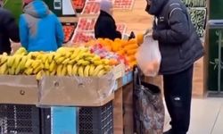 Pazar Arabasıyla Geldi, Portakalı Böyle Çaldı