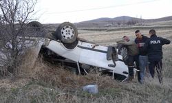 Acı manzarayla karşılaştı, gözyaşlarını tutmadı: Hurdaya dönen otomobildeki 2 yeğeni yaralandı
