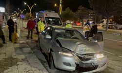 Alkollü sürücü önündeki araca çarptı: 6 yaralı