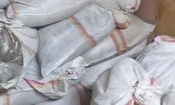 Arnavutköy'de depoya baskın: 1 ton kaçak tütün ele geçirildi, 1 gözaltı