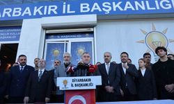 Bakan Bak: 'Birileri gibi deprem turisti değiliz, sözümüzü yerine getirdik'