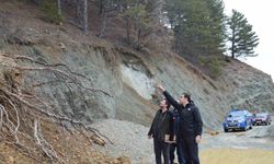 Baraj gölünde artan su seviyesi orman ve arazi yollarında heyelana neden oldu