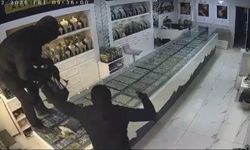 Batman'da 90 saniyede milyonluk kuyumcu soygunu kamerada