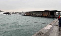 Beyoğlu Karaköy'de denizde kadın cesedi bulundu