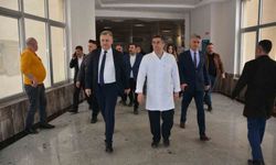 Bitlis İl Sağlık Müdürü Ergene'den hastanede tedavi gören yaralılara ziyaret