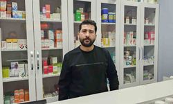 Bitlis'te ölü doğan kuzu, panda yavrusuna benzerliğiyle şaşırttı