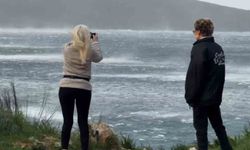 Bodrum'da fırtınada deniz ortasındaki doğa olayı görenleri şaşırttı