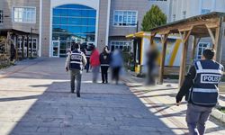 Burdur'da 1 milyon değerinde sahte altın sattılar, polisten kaçamadılar