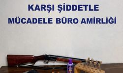 Çok sayıda suç kaydı bulunan şüphelinin evinden silah ve uyuşturucu çıktı