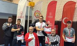 Elazığ'a bilek güreşinde 4 madalya