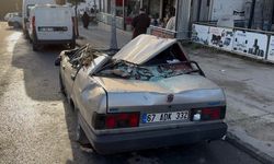 Esenyurt'ta mahalleli fırtınayı anlattı; 'Toz duman içerisinde kaldık'