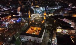 Eyüpsultan Camii'nde Ramazan ayının ilk teravih namazı eda edildi