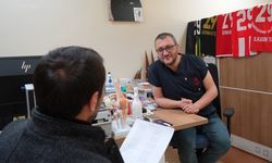 Hastaneden randevu alamayınca doktora taşlama şiir yazdı