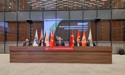 İçişleri Bakanı Yerlikaya, Suça Sürüklenen Çocuklara İlişkin Araştırma Komisyonu üyeleriyle bir araya geldi