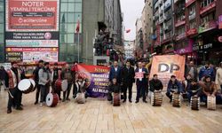 İstanbul'daki davulcular Şirinevler Meydanı'nda sessiz eylem yaptı
