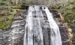 Kar suları Suuçtu Şelalesini coşturdu...