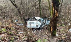 Kastamonu'da otomobil şarampole yuvarlandı: 3 yaralı