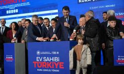 Kocaeli'de 10 bin 340 sosyal konutun kura çekimi Bakan Kurum'un katılımıyla yapıldı