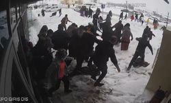 Malatya'da 7,6'lık depremin hastanedeki panik anları kamerada