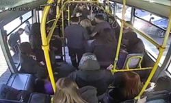 Minibüste rahatsızlanan yolcu için güzergahını değiştirdi, hastaneye yetiştirdi